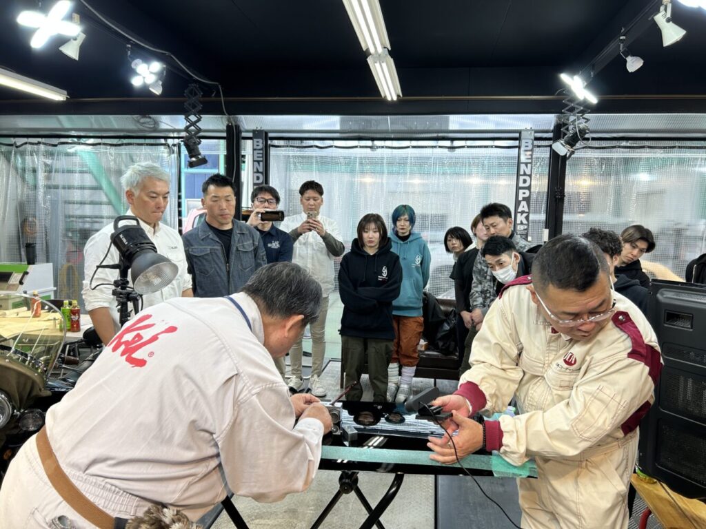 鉛筆硬度試験
コーティング 過大広告 注意
